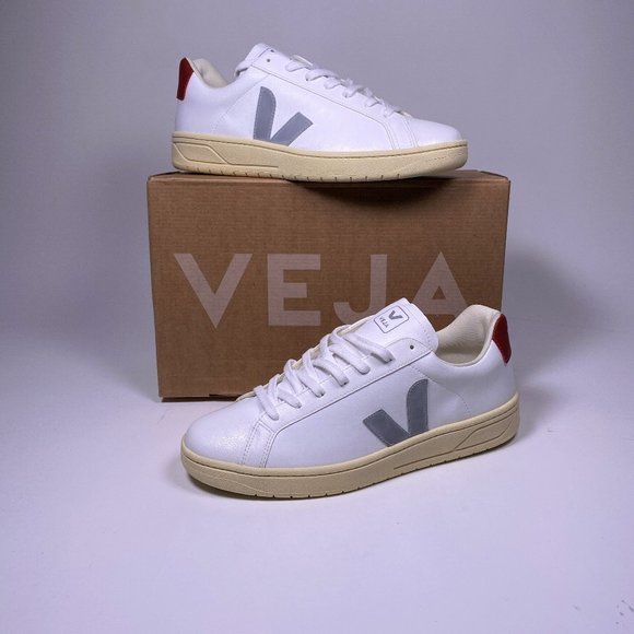 Veja Other - VEJA White 'Urca' w/Red&Silver Trim Sneakers
